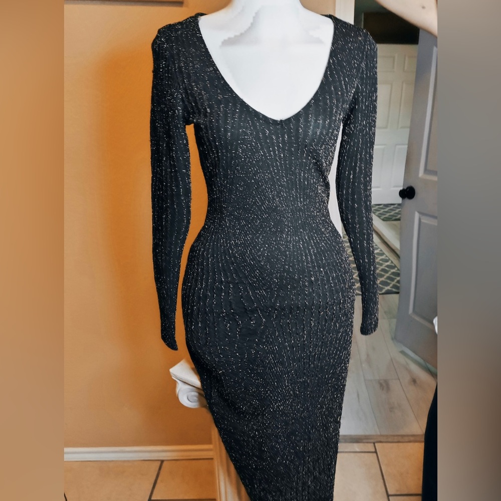 Black Midi dress - Picture 3 of 4